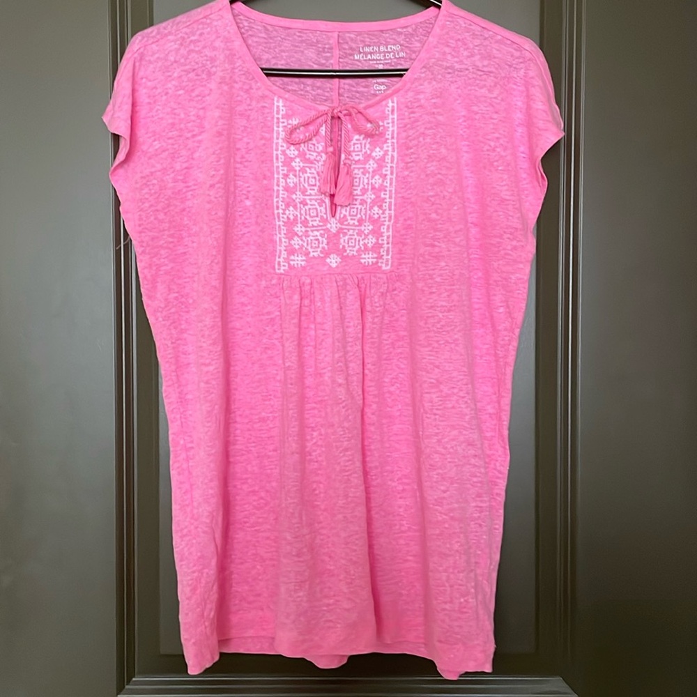 Woman Gap linen blend top